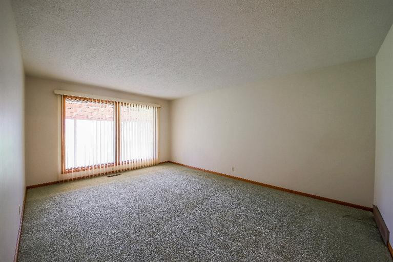 2566 Vivian Road Monroe, MI 48162 - Photo 8 of 23 Photo 8