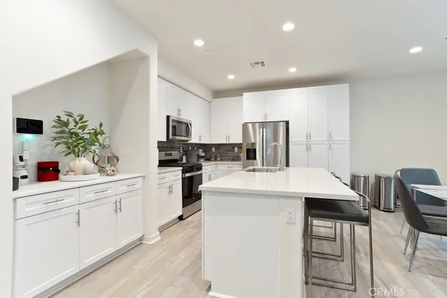 $554,900 | 16040 Jamie Lane, Unit 9, Fontana, CA 92336