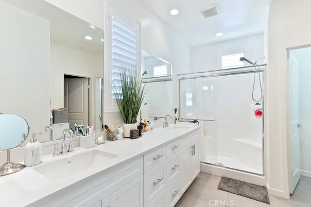 $554,900 | 16040 Jamie Lane, Unit 9, Fontana, CA 92336