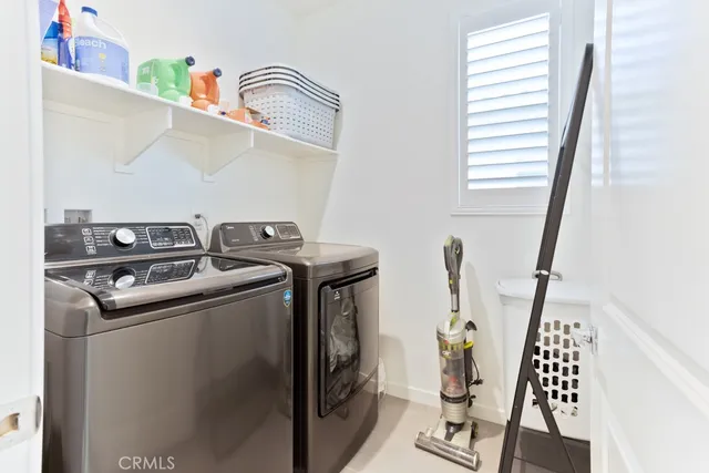 $554,900 | 16040 Jamie Lane, Unit 9, Fontana, CA 92336