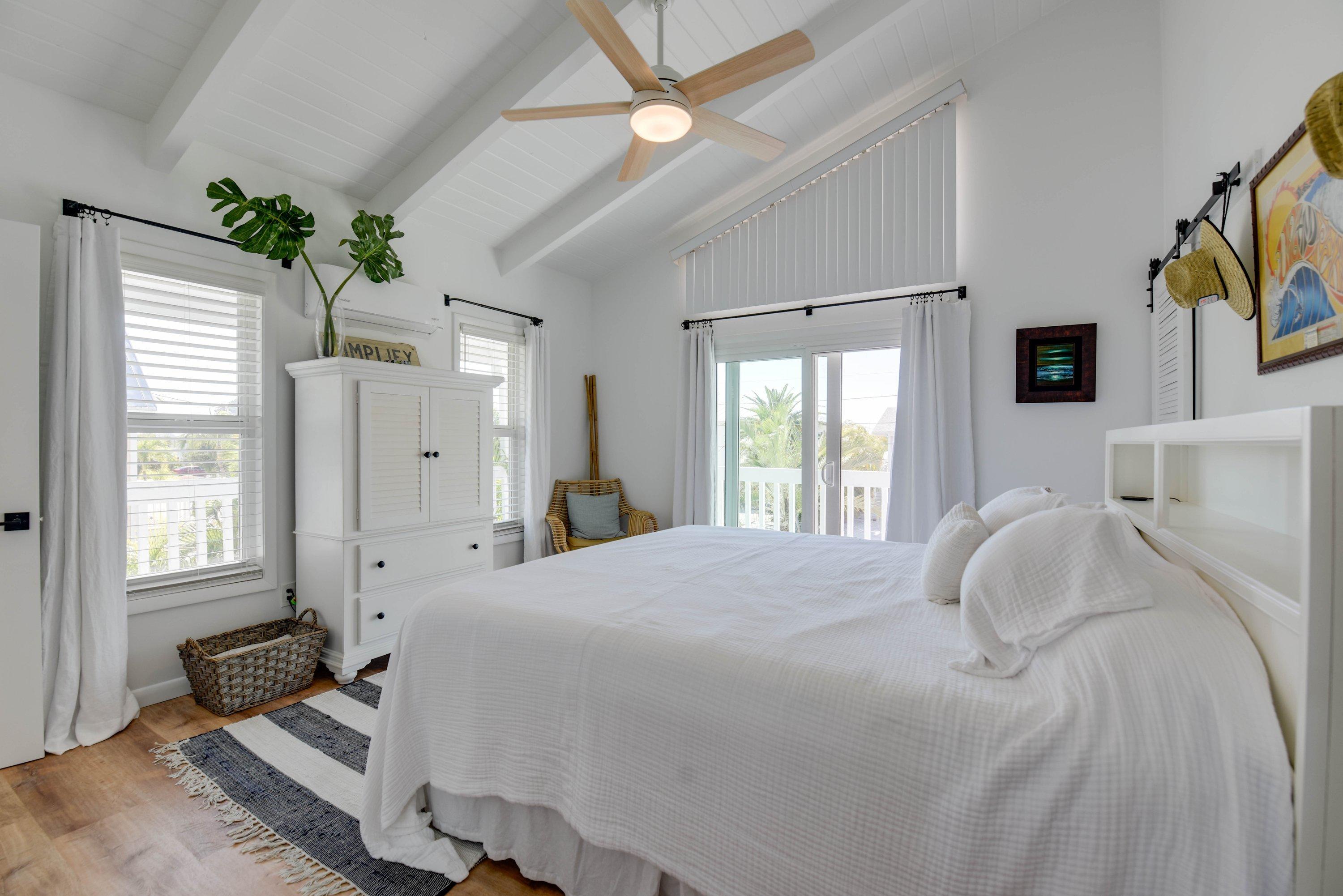 357 Blackbeard Road Summerland Key, FL 33042 - Photo 24 of 39 Bedroom