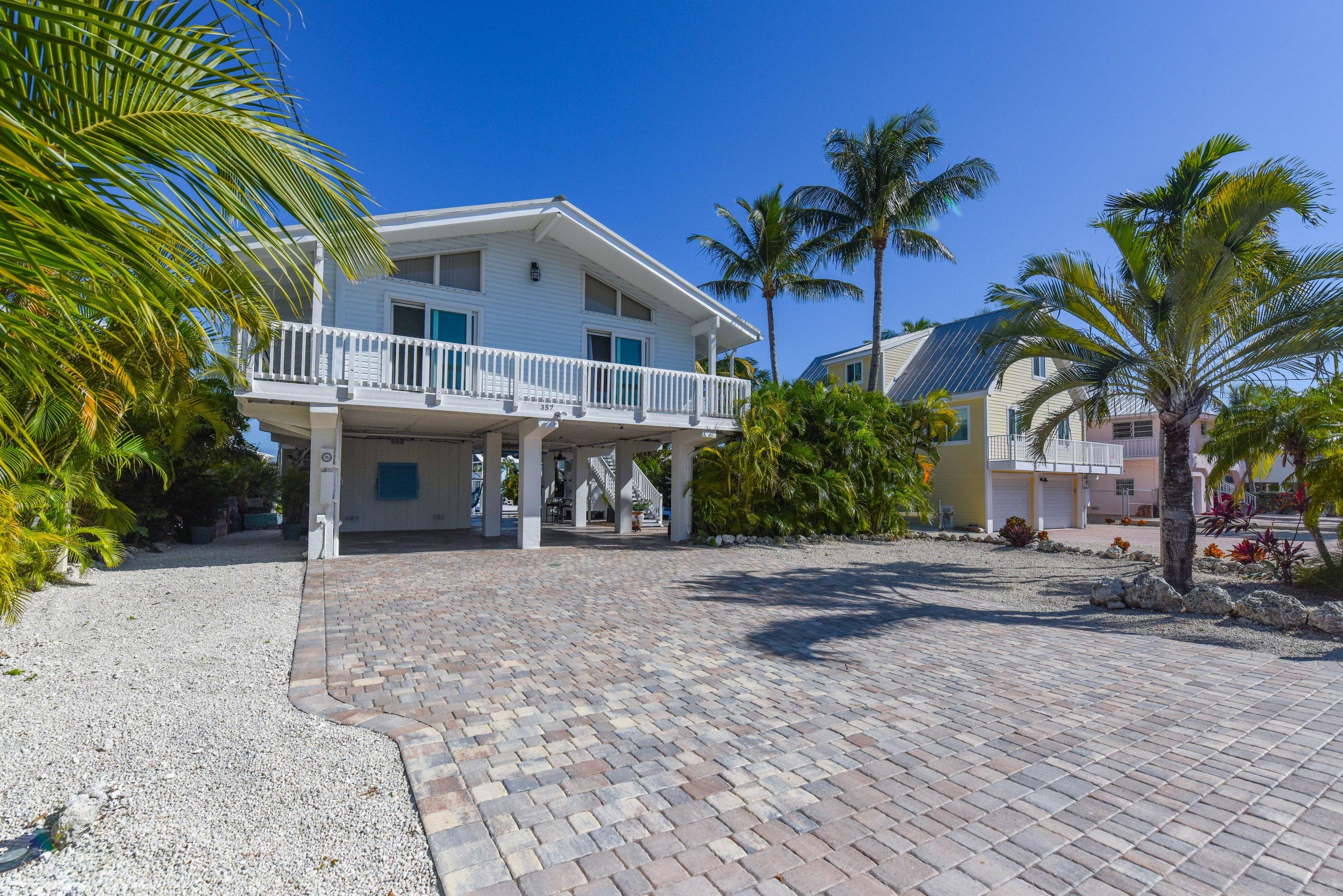 357 Blackbeard Road Summerland Key, FL 33042 - Photo 37 of 39 Curbside of Home