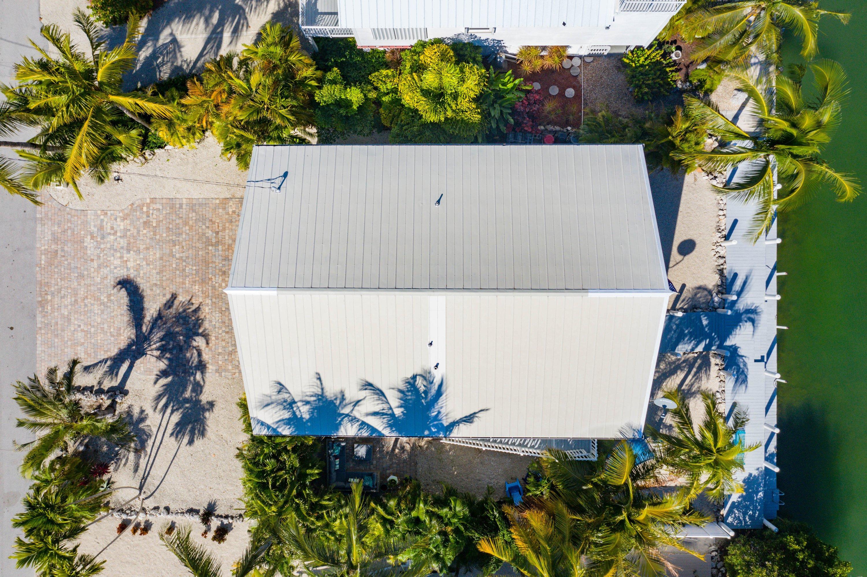 357 Blackbeard Road Summerland Key, FL 33042 - Photo 8 of 39 Roof of home