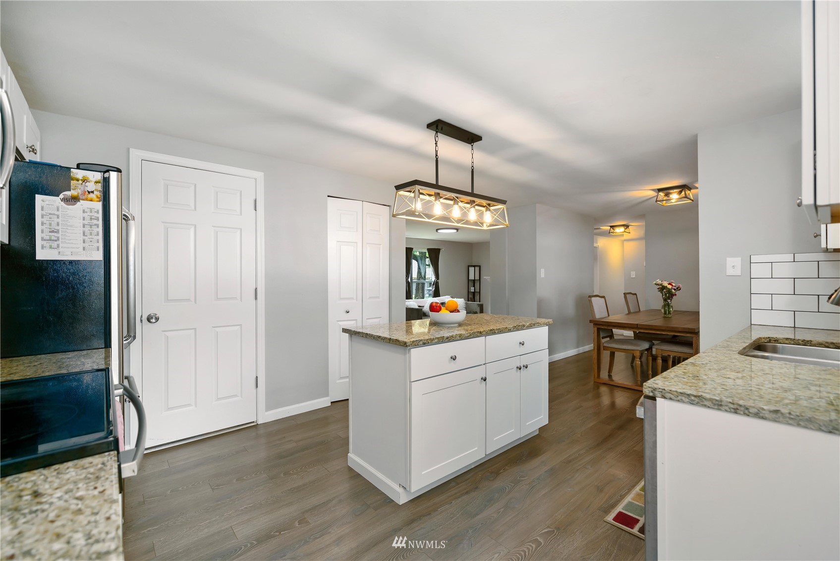 7703 Bernese Road Southwest Lakewood, WA 98498 - Photo 3 of 31 Gallery Image 3