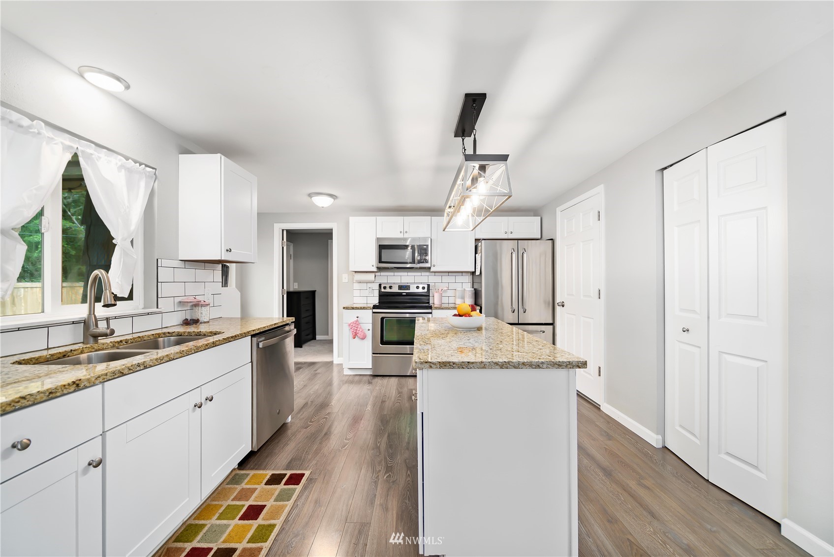 7703 Bernese Road Southwest Lakewood, WA 98498 - Photo 5 of 31 Gallery Image 5