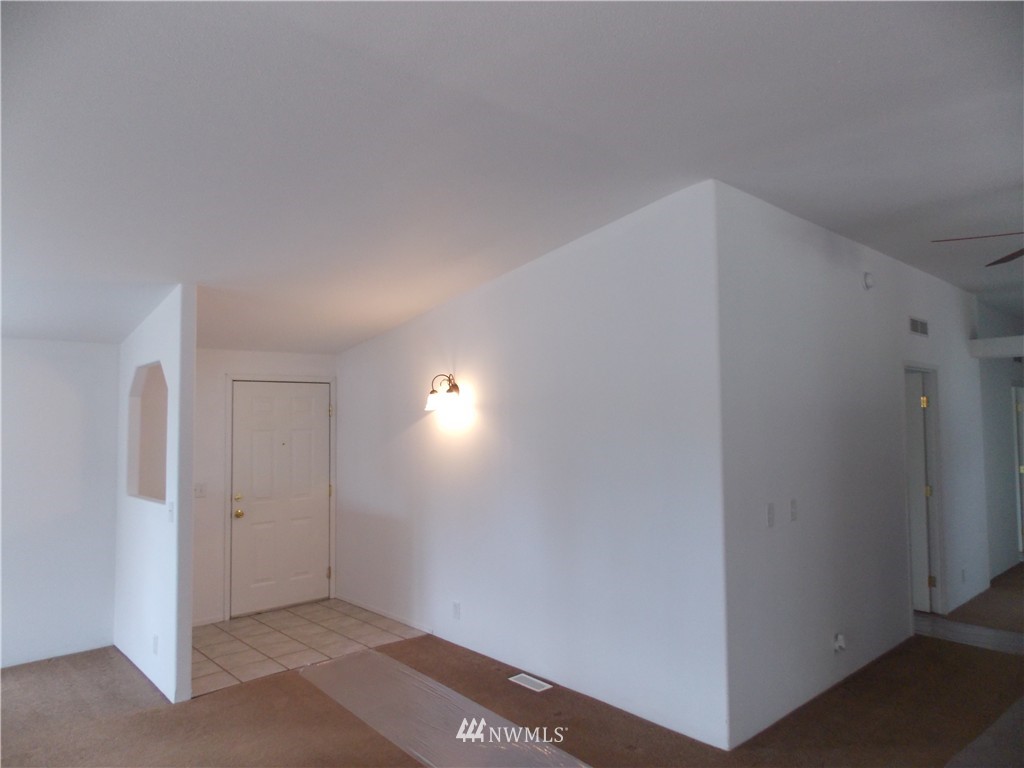 17615 Dane Lane Southwest Rochester, WA 98579 - Photo 2 of 25