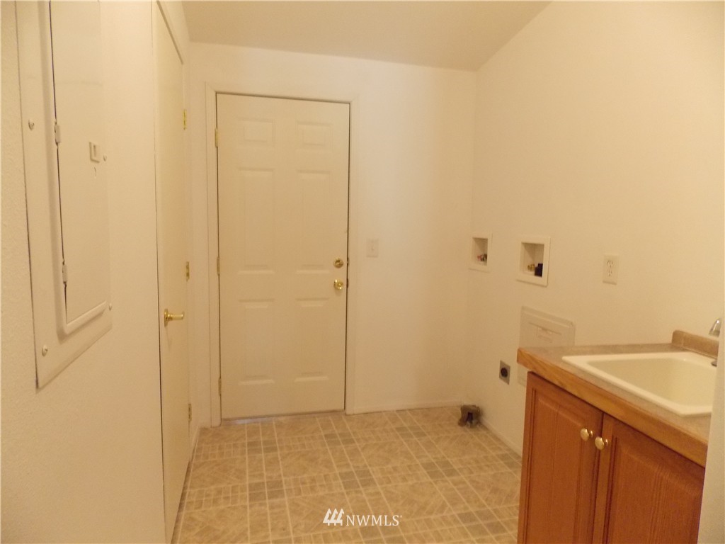 17615 Dane Lane Southwest Rochester, WA 98579 - Photo 7 of 25