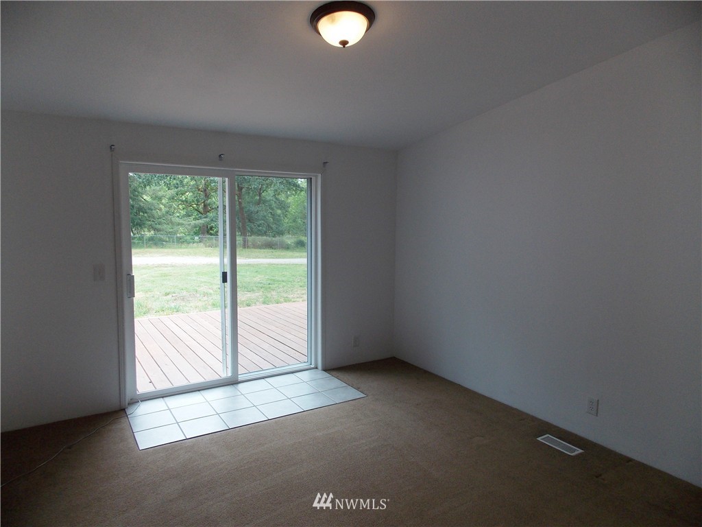17615 Dane Lane Southwest Rochester, WA 98579 - Photo 10 of 25