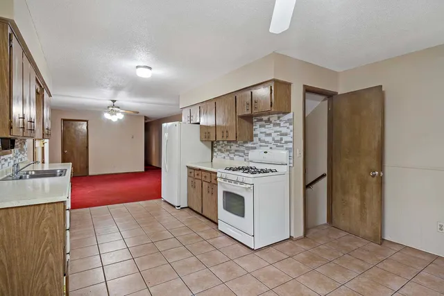 $410,000 | 13940 64th Avenue North, Maple Grove, MN 55311