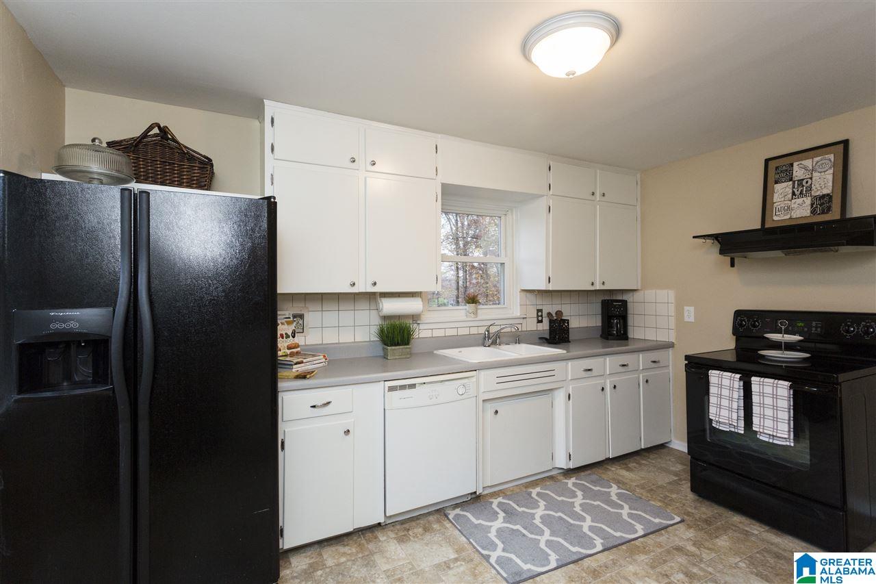 2968 Green Valley Road, Unit 11 Birmingham, AL 35243 - Photo 7 of 25