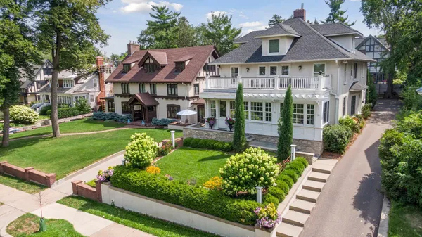 $2,395,000 | 2735 Lake Of The Isles Parkway East, Minneapolis, MN 55408