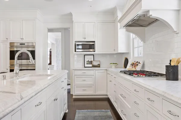 $2,395,000 | 2735 Lake Of The Isles Parkway East, Minneapolis, MN 55408
