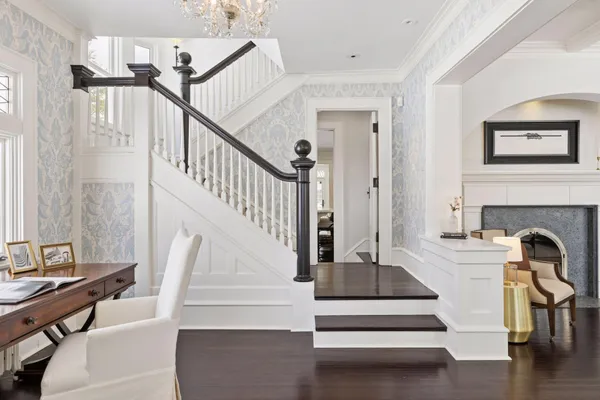 $2,395,000 | 2735 Lake Of The Isles Parkway East, Minneapolis, MN 55408