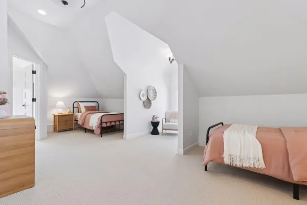 $2,395,000 | 2735 Lake Of The Isles Parkway East, Minneapolis, MN 55408