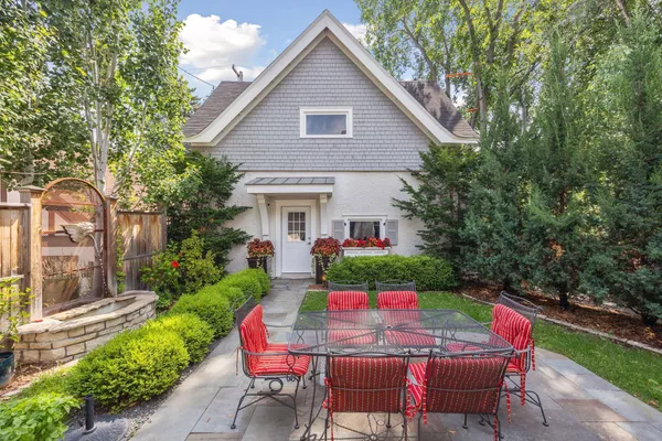$2,395,000 | 2735 Lake Of The Isles Parkway East, Minneapolis, MN 55408