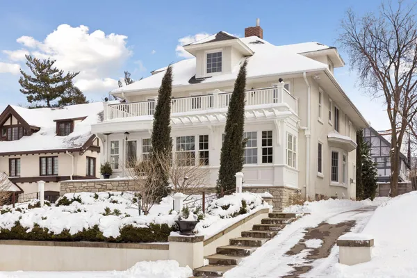 $2,395,000 | 2735 Lake Of The Isles Parkway East, Minneapolis, MN 55408