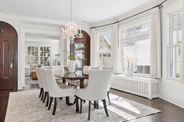 $2,395,000 | 2735 Lake Of The Isles Parkway East, Minneapolis, MN 55408