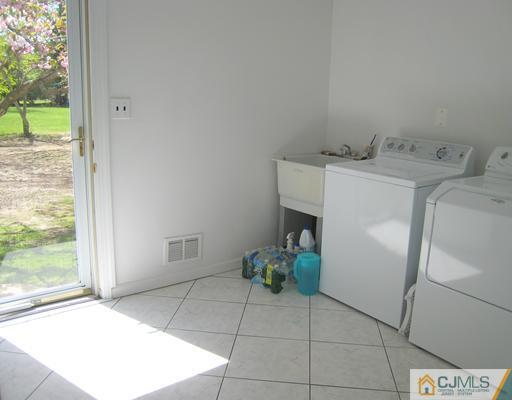 38 Boston Post Road East Brunswick, NJ 08816 - Photo 14 of 23 Gallery Image 14