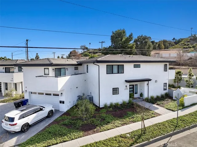 $1,735,000 | 25628 Rolling Hills Way, Torrance, CA 90505