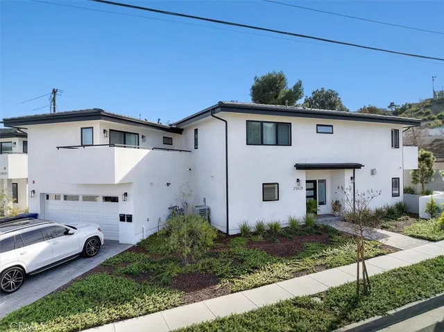 $1,735,000 | 25628 Rolling Hills Way, Torrance, CA 90505