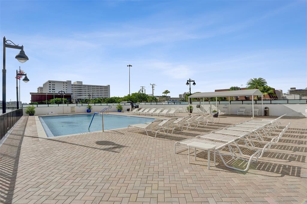 5100 Dupont Boulevard, Unit 3G Fort Lauderdale, FL 33308 - Photo 29 of 46 a view of a terrace view