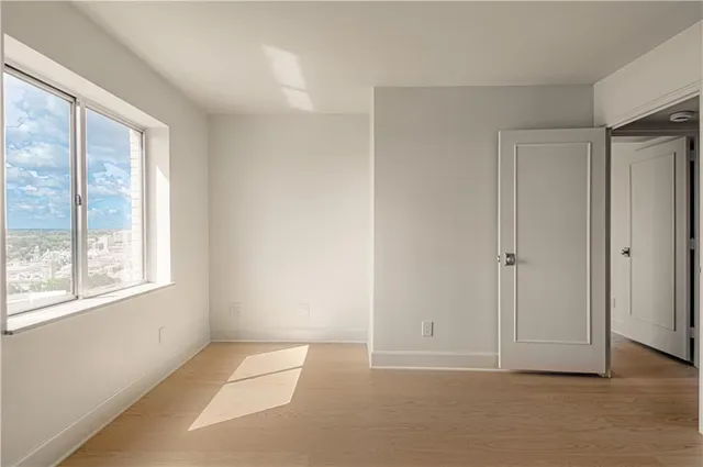 $350,000 | 4550 Warwick Boulevard, Unit 1205, Kansas City, MO 64111