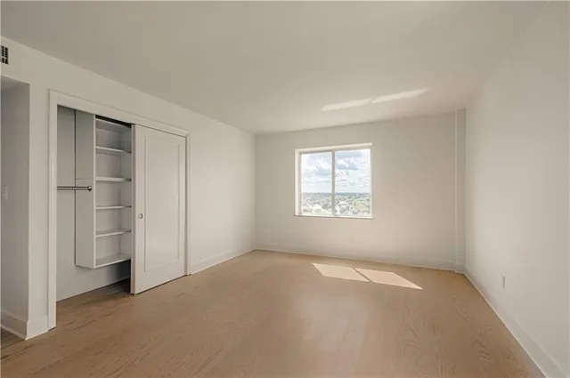 $350,000 | 4550 Warwick Boulevard, Unit 1205, Kansas City, MO 64111