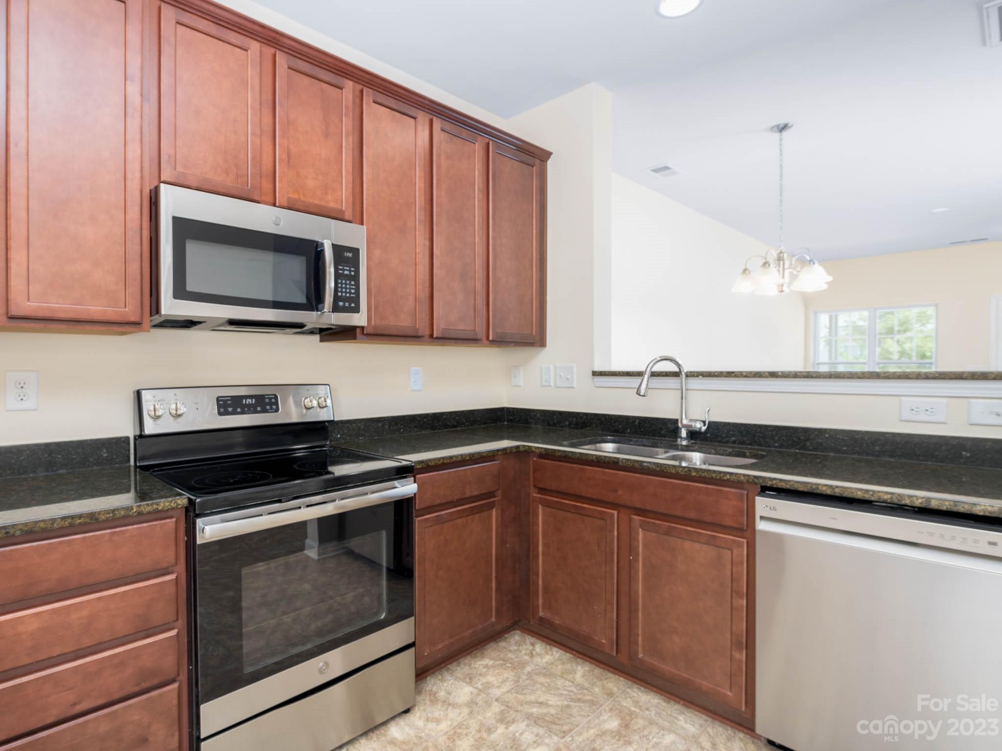 10419 Benfield Road Charlotte, NC 28269 - Photo 4 of 28 Gallery Image 4