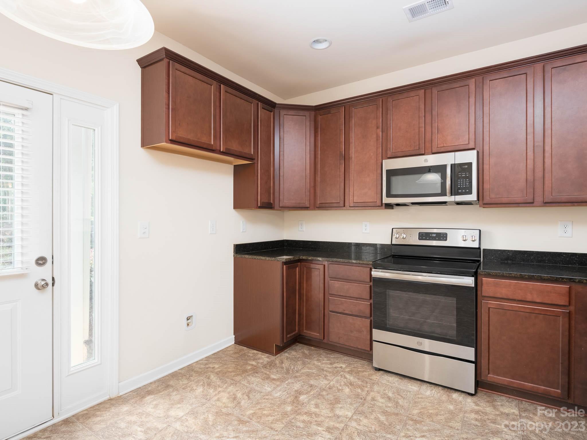 10419 Benfield Road Charlotte, NC 28269 - Photo 5 of 28 Gallery Image 5