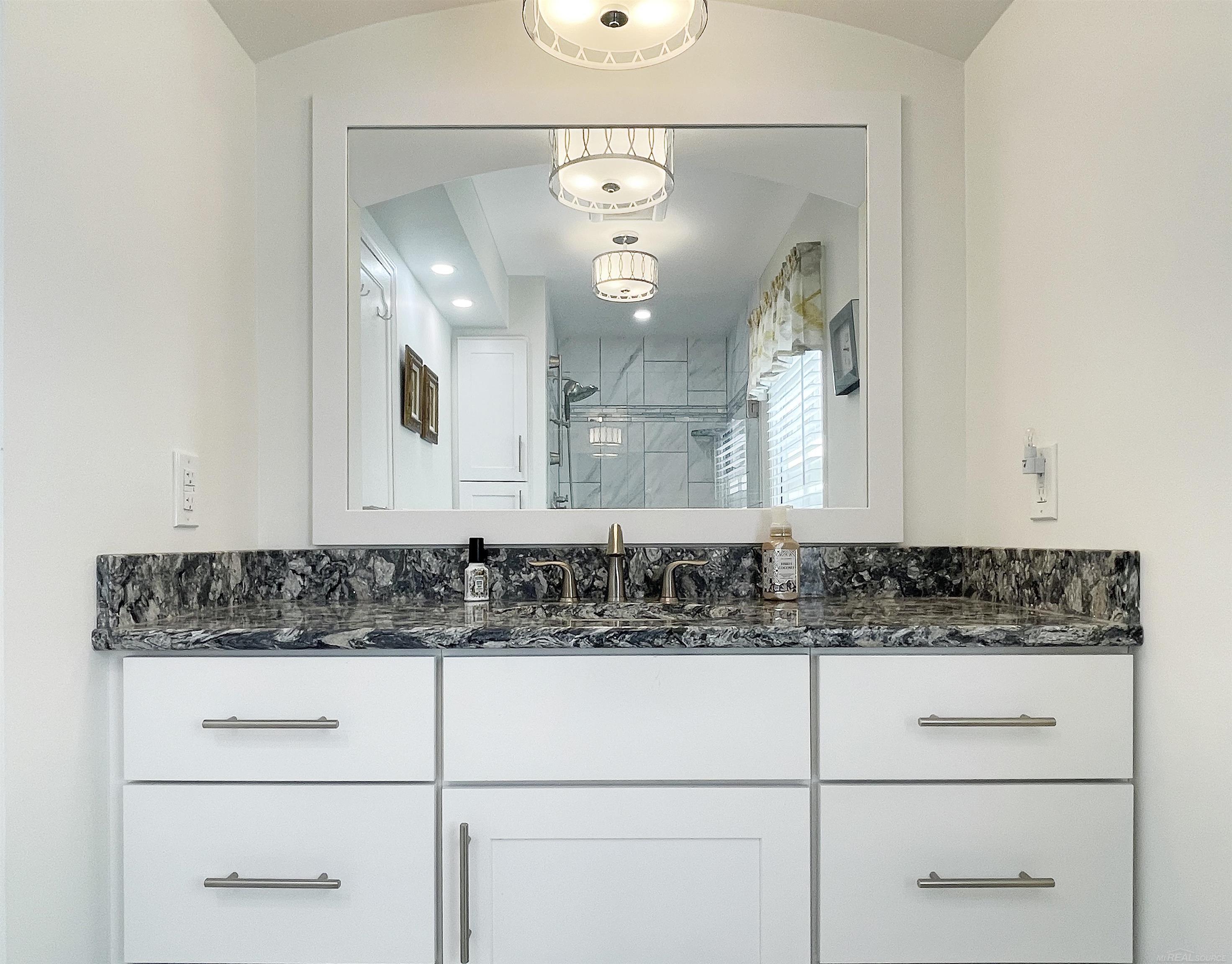 164 Lothrop Road Grosse Pointe, MI 48236 - Photo 33 of 54 50151741-93ccf2e1-b487-4496-aac0-865031df4f8f.JPG