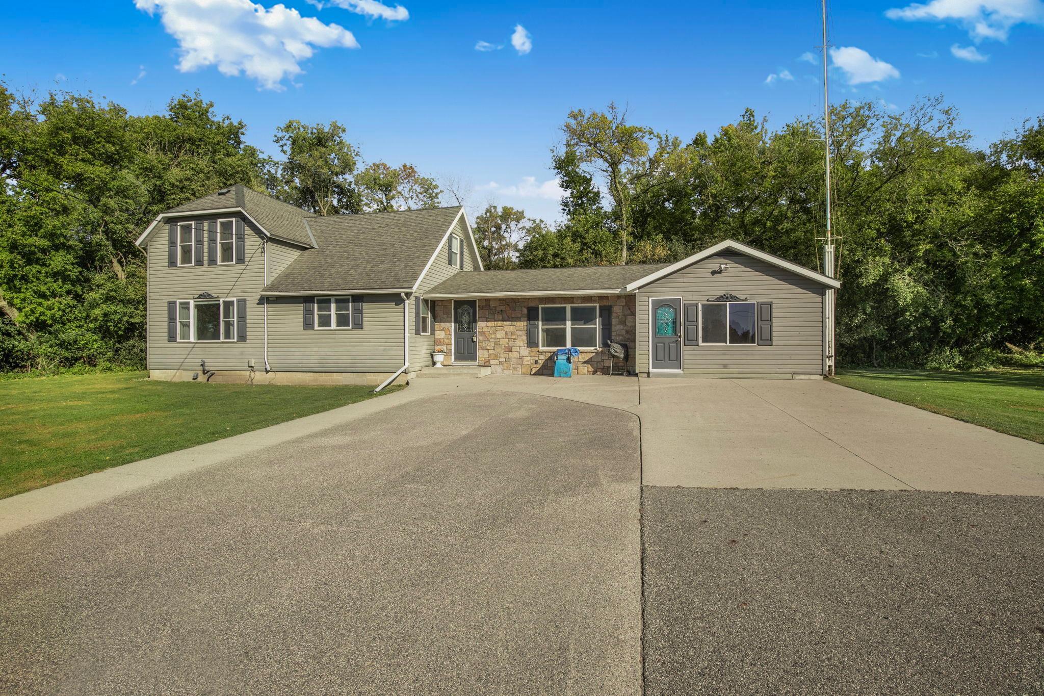 1910 30th Street Southwest Willmar, MN 56201 - Photo 2 of 43