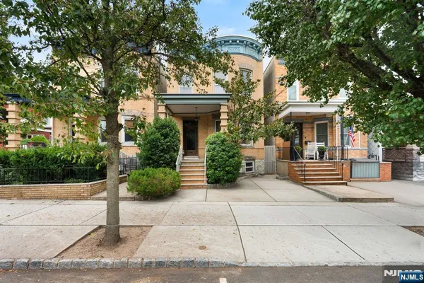$3,700 | 114 Shippen Street, Weehawken, NJ 07086