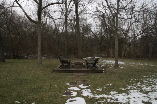 $579,900 | 1402 Northwest Burr Oak Lane, Grain Valley, MO 64029