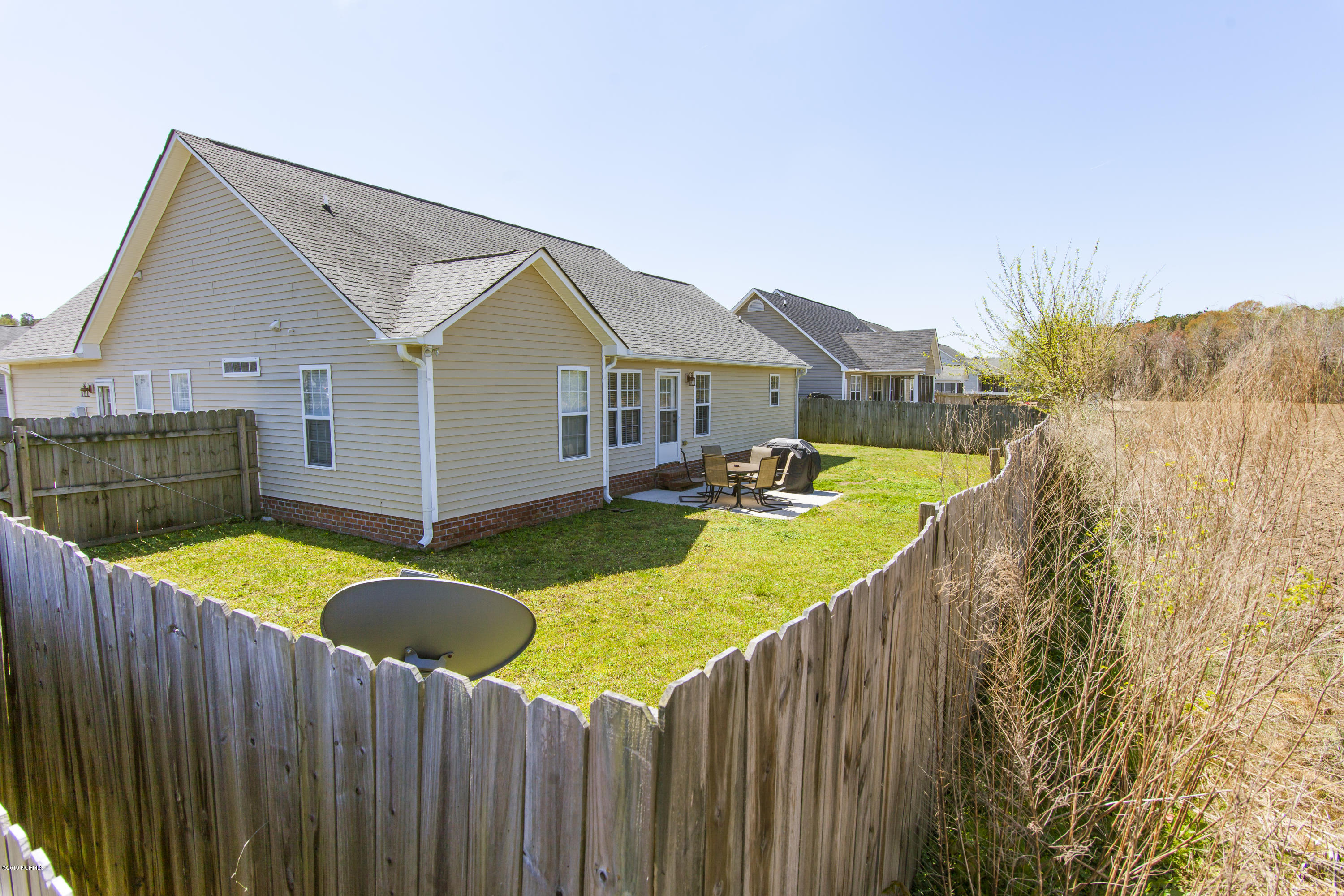 304 Conner Grant Road New Bern, NC 28562 - Photo 6 of 26 304 Backyard Fenced View