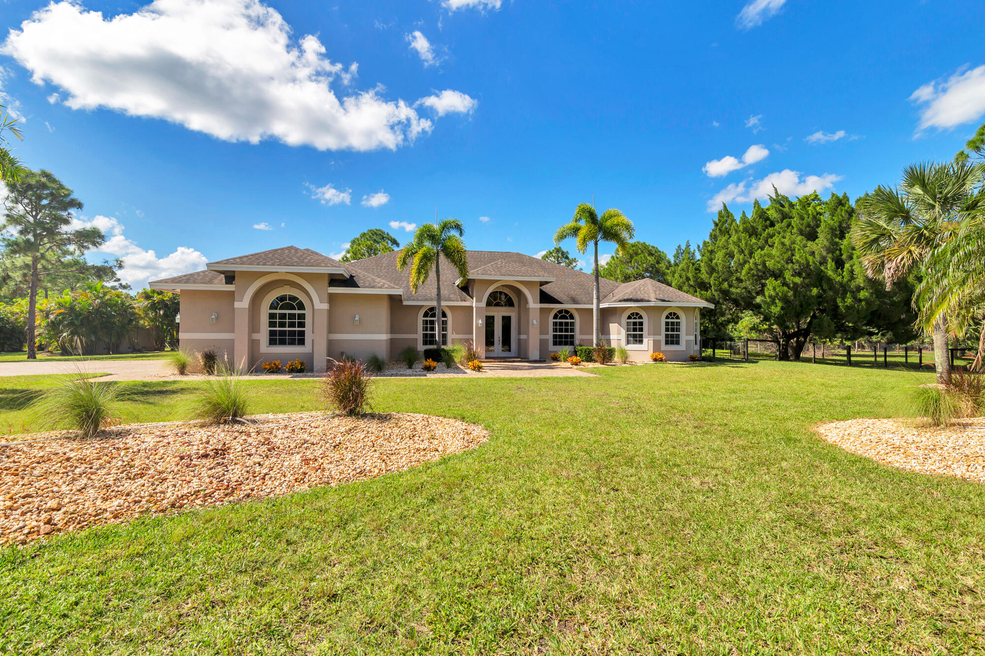 13095 Sand Ridge Road Palm Beach Gardens, FL 33418 - Photo 4 of 55 Nicely Landscaped