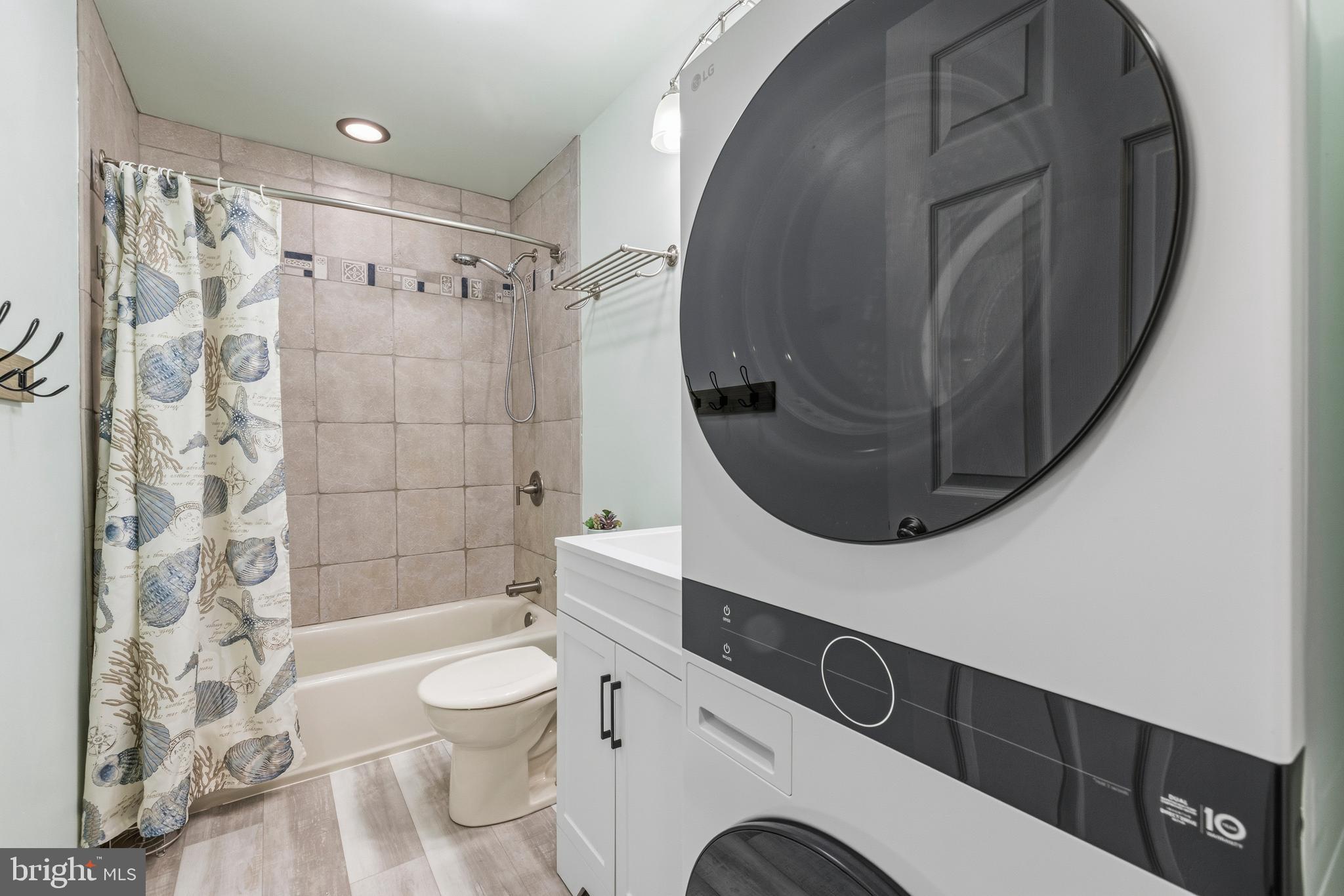 301 Wicomico Road Stevensville, MD 21666 - Photo 19 of 38 Washer and Dryer