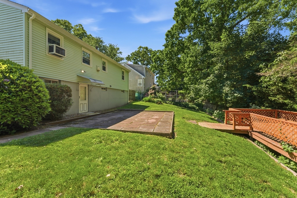 220 West Allen Ridge Road Springfield, MA 01118 - Photo 34 of 42