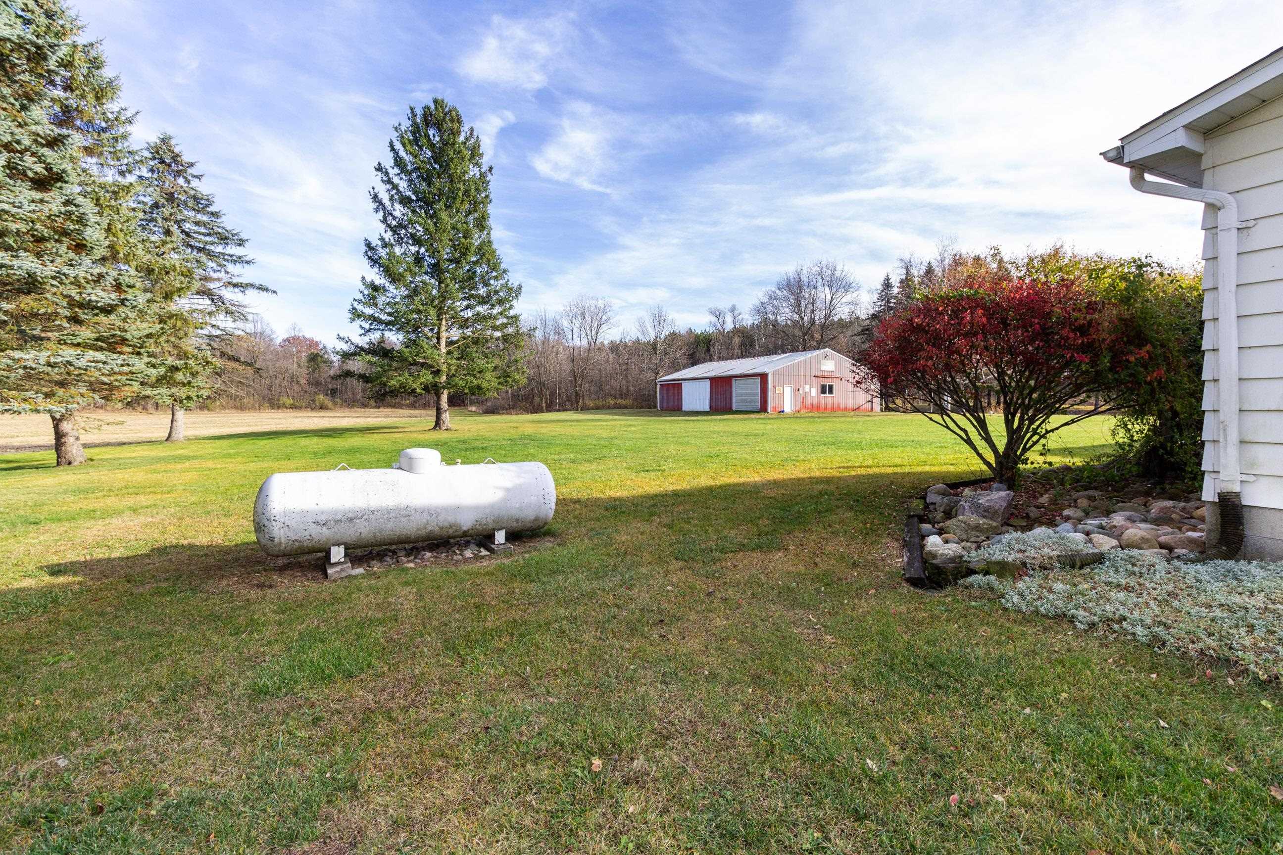 6185 Leix Road Mayville, MI 48744 - Photo 36 of 59 50161572-ca8c1d18-46e1-4d96-a0d4-ed432fd93334.JPG