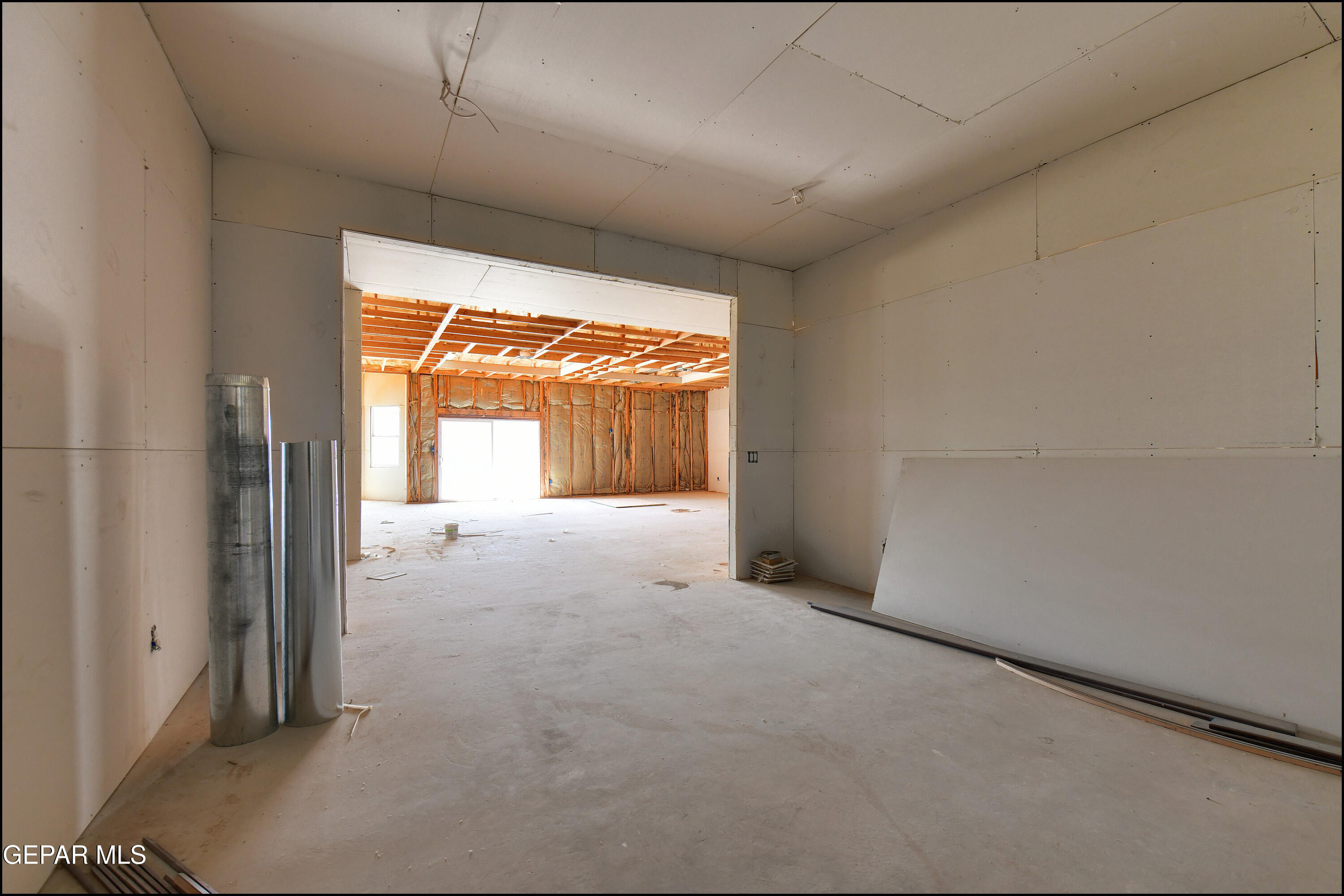 13360 Ayla Road El Paso, TX 79938 - Photo 21 of 48 a view of an empty room and a window