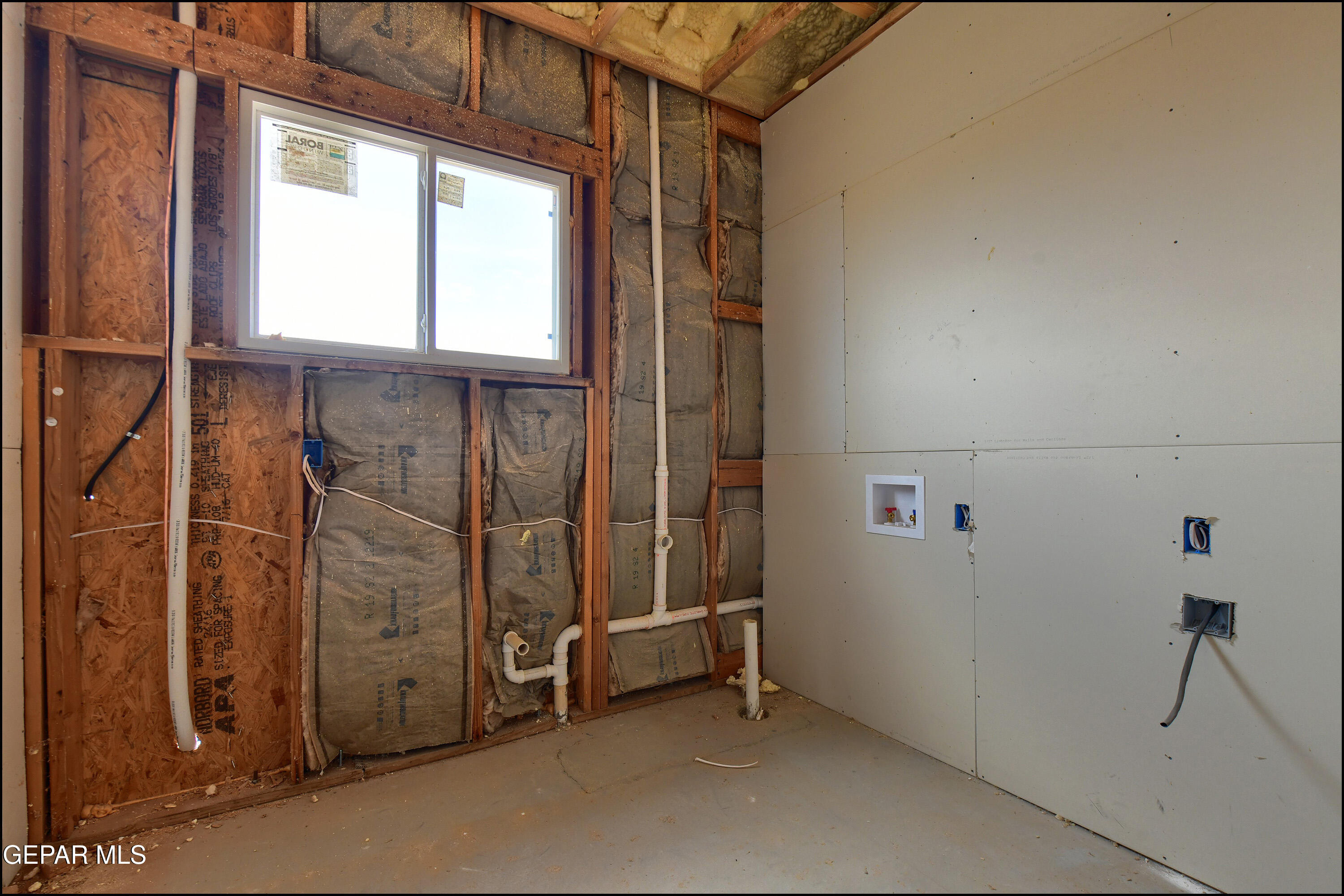 13360 Ayla Road El Paso, TX 79938 - Photo 41 of 48 a view of an empty room