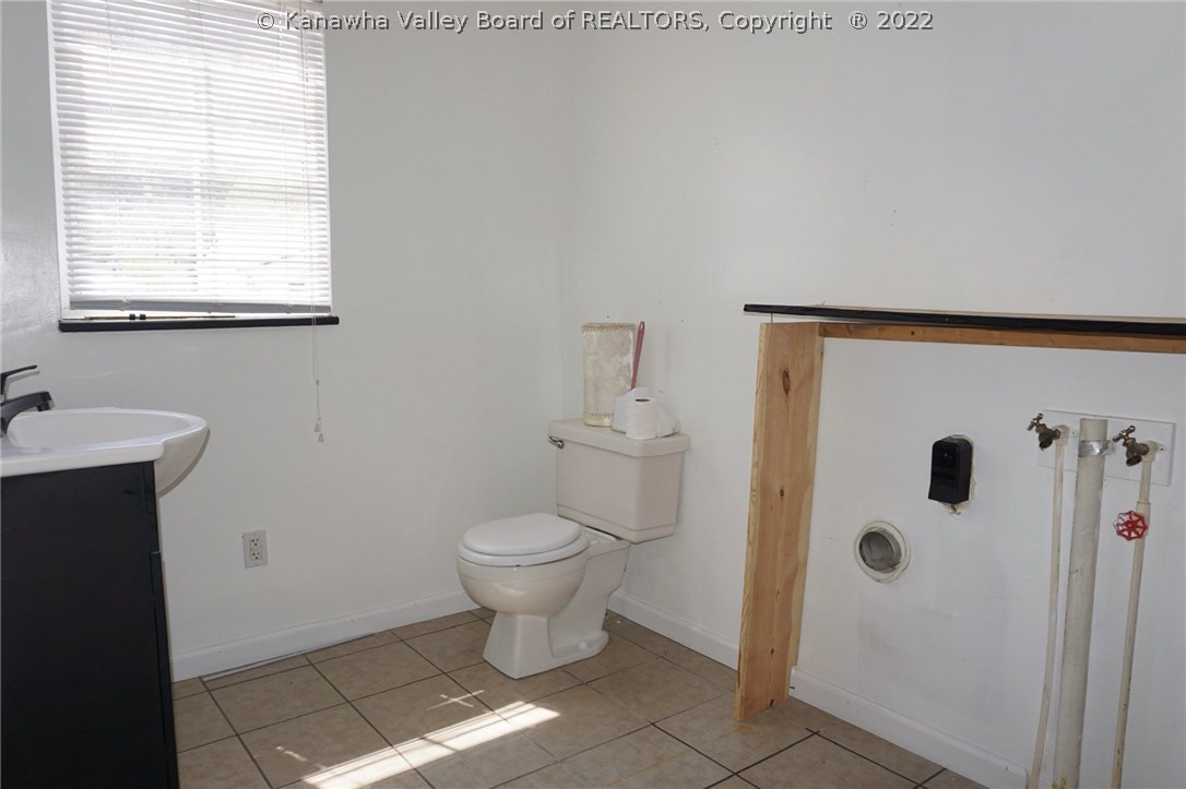 5402 Elk River Road Elkview, WV 25071 - Photo 10 of 12 Gallery Image 10