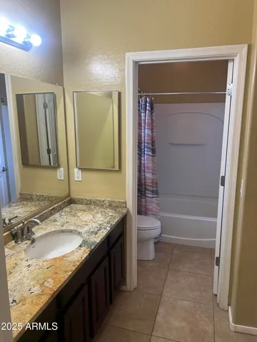 $1,000 | 7710 South 22nd Avenue, Unit 2, Phoenix, AZ 85041