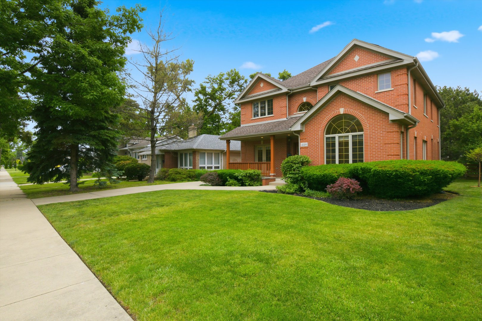 1825 South Fairview Avenue Park Ridge, IL 60068 - Photo 2 of 40