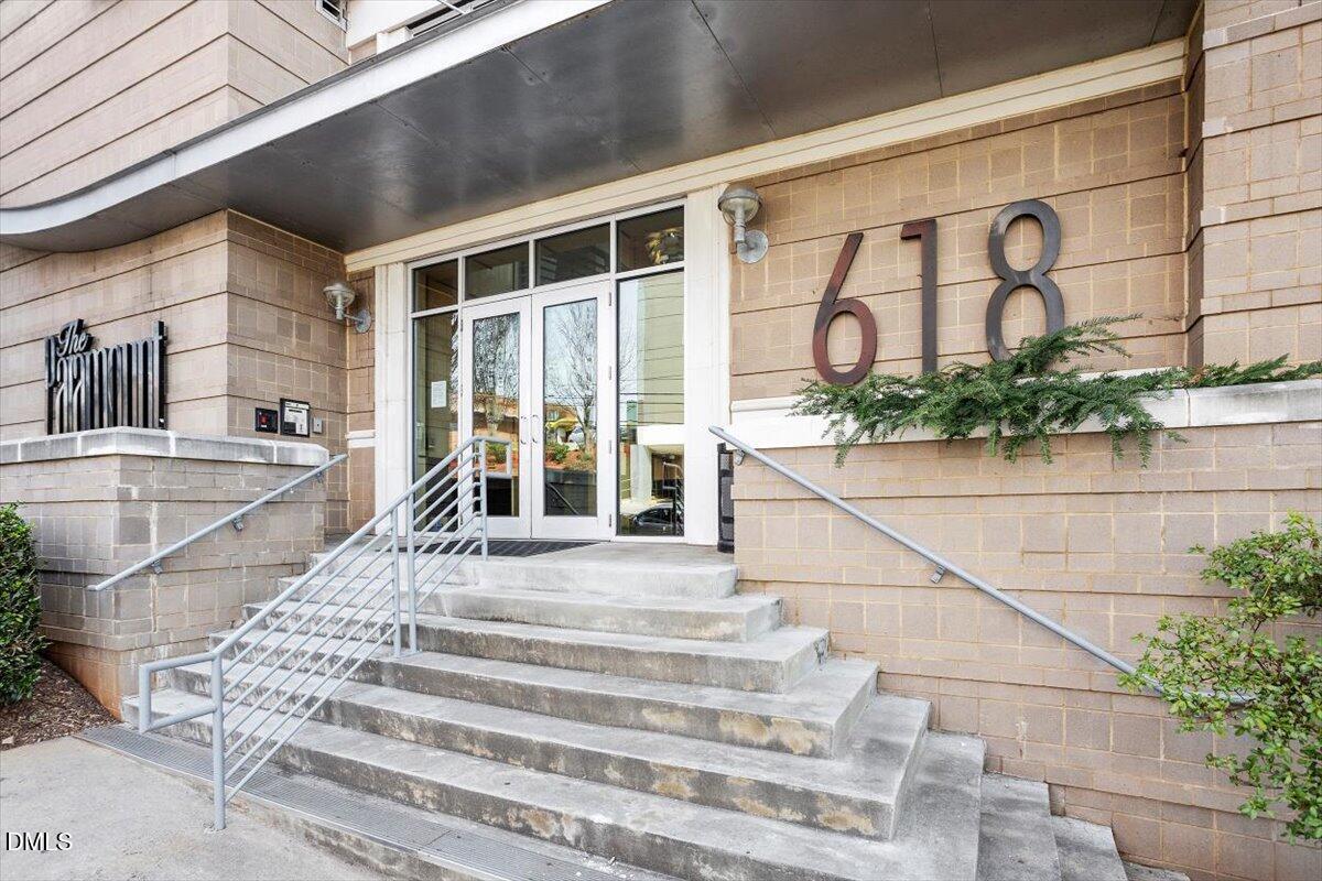 618 North Boylan Avenue, Unit 924 Raleigh, NC 27603 - Photo 21 of 33 a view of a entryway with a house