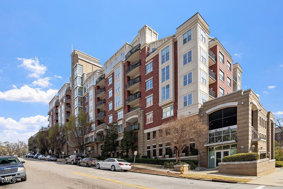618 North Boylan Avenue, Unit 924 Raleigh, NC 27603 - Photo 31 of 33 a view of a building and a street