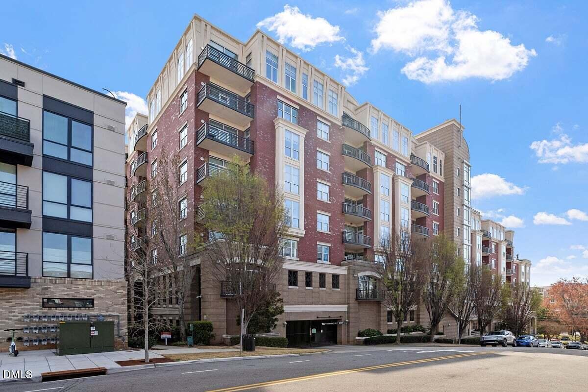 618 North Boylan Avenue, Unit 924 Raleigh, NC 27603 - Photo 32 of 33 a view of a building and a street