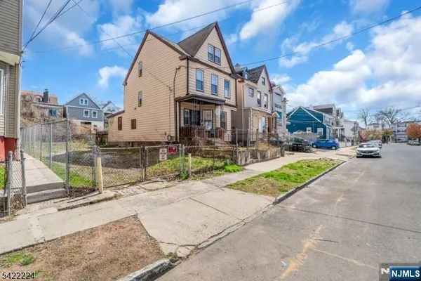 $249,999 | 91 Oraton Street, Newark, NJ 07104