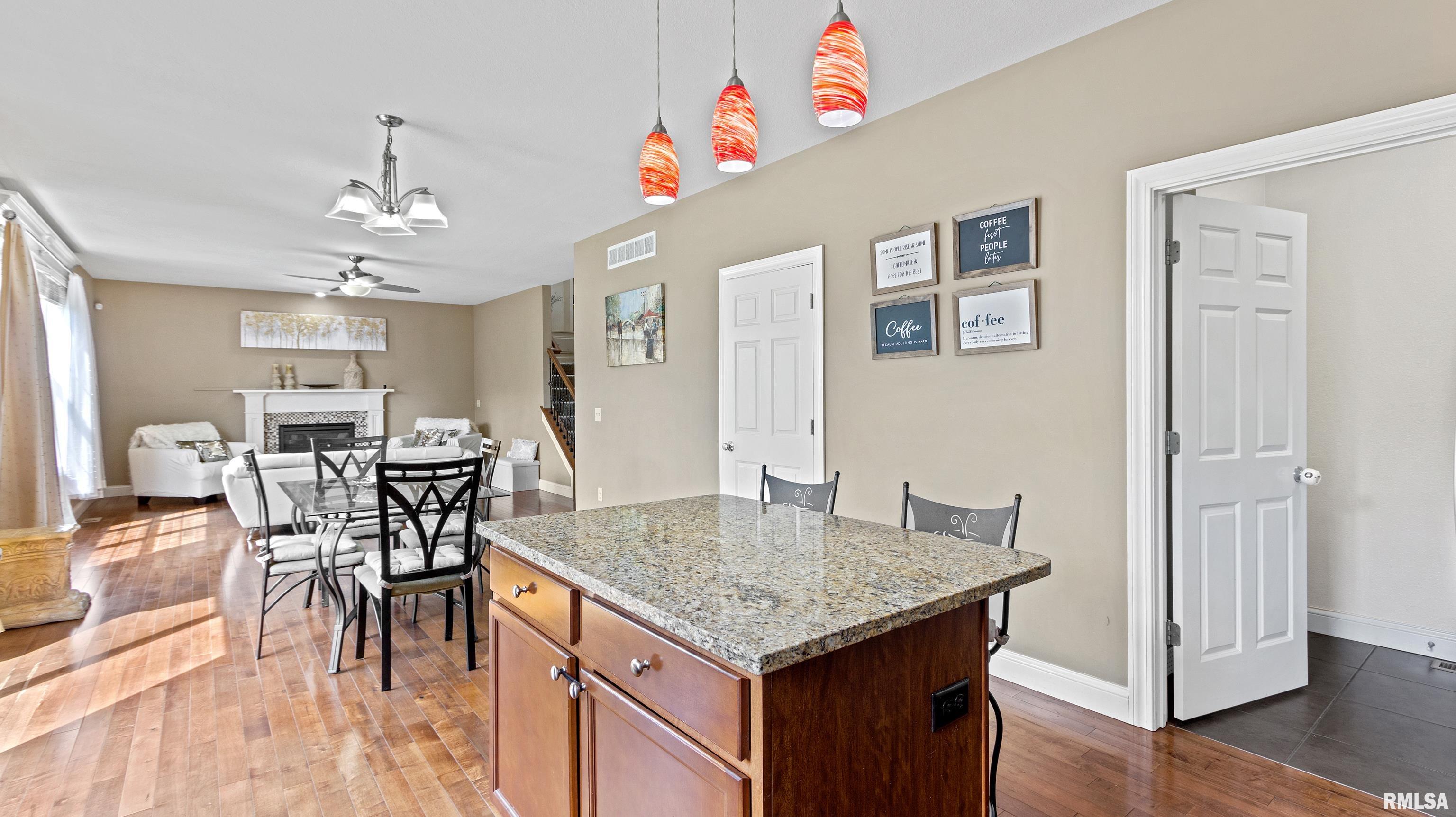 11011 North Country Ridge Lane Dunlap, IL 61525 - Photo 9 of 62 Gallery Image 9