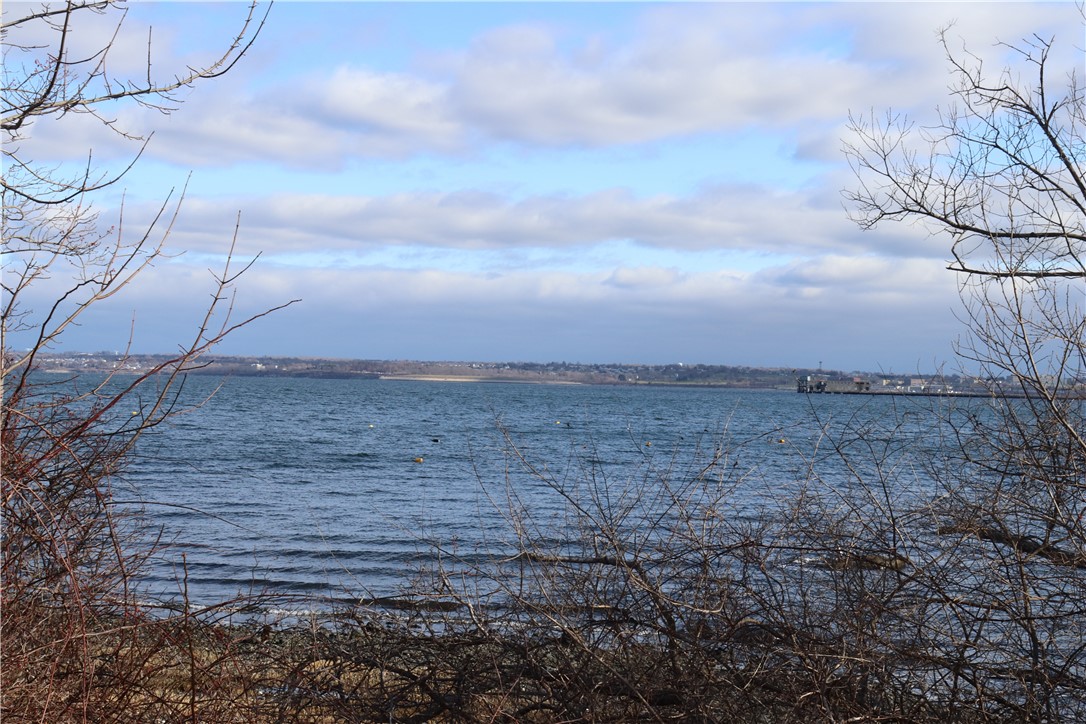 31 Wright Lane Jamestown, RI 02835 - Photo 2 of 27