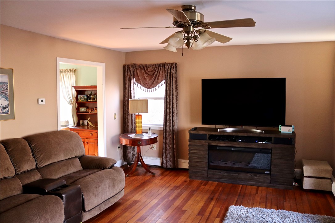 31 Wright Lane Jamestown, RI 02835 - Photo 4 of 27